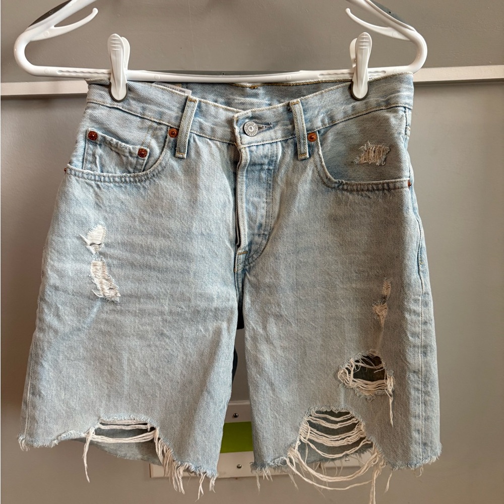 Levi’s 501 High Rise  Mid Thigh Shorts - 24 W